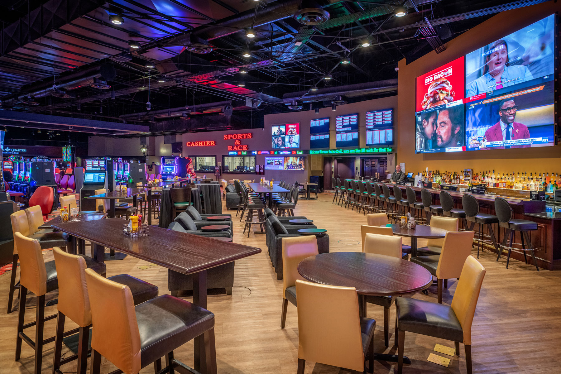 Sports Bar - View of seating area